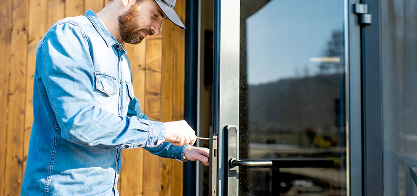 Frameless Glass Storefront Door Locks Replacement in Fort Lauderdale, FL