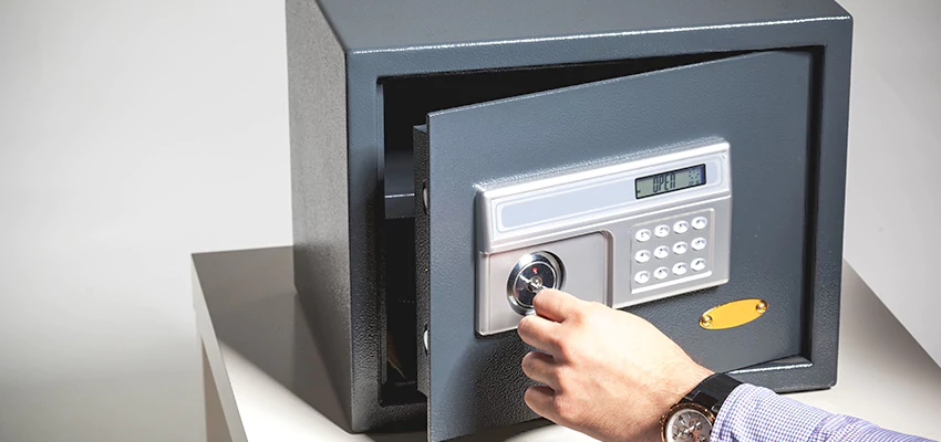 Jewelry Safe Unlocking Service in Fort Lauderdale, Florida