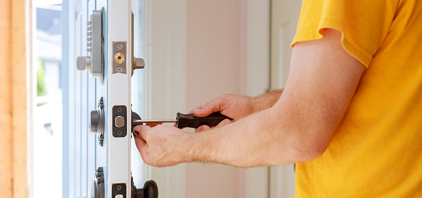 Eviction Locksmith For Key Fob Replacement Services in Fort Lauderdale, FL